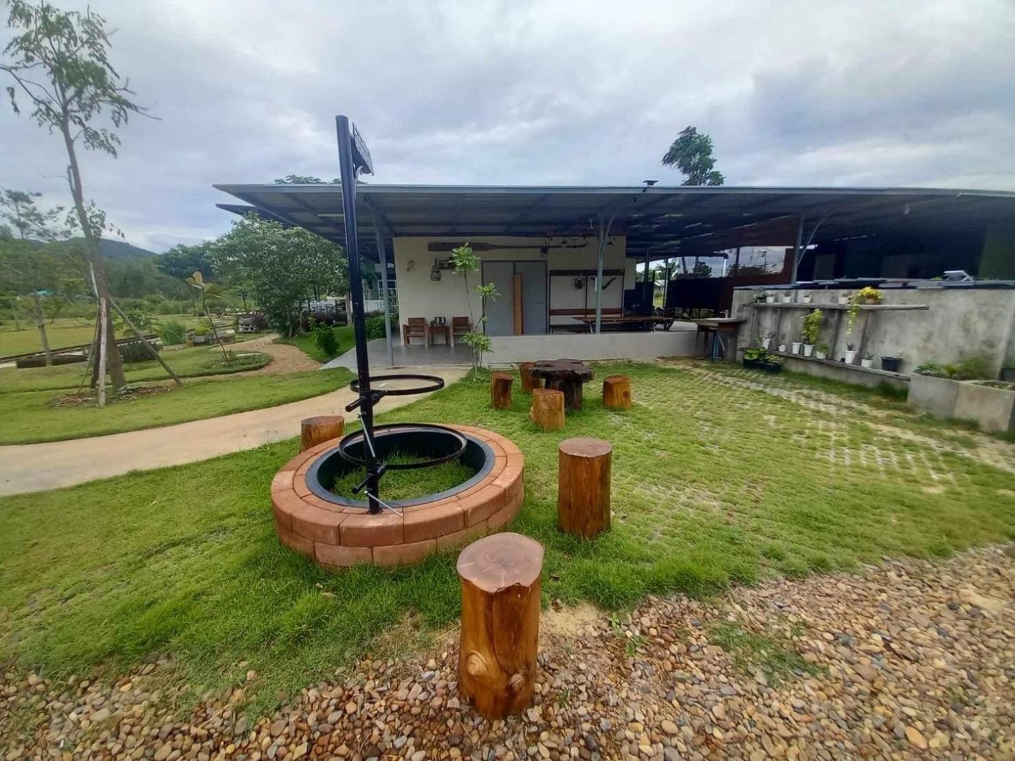 Nex Station Kanchanaburi Exteriér fotografie